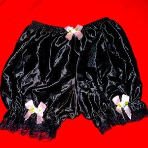 Victorian Ruffled Shorts